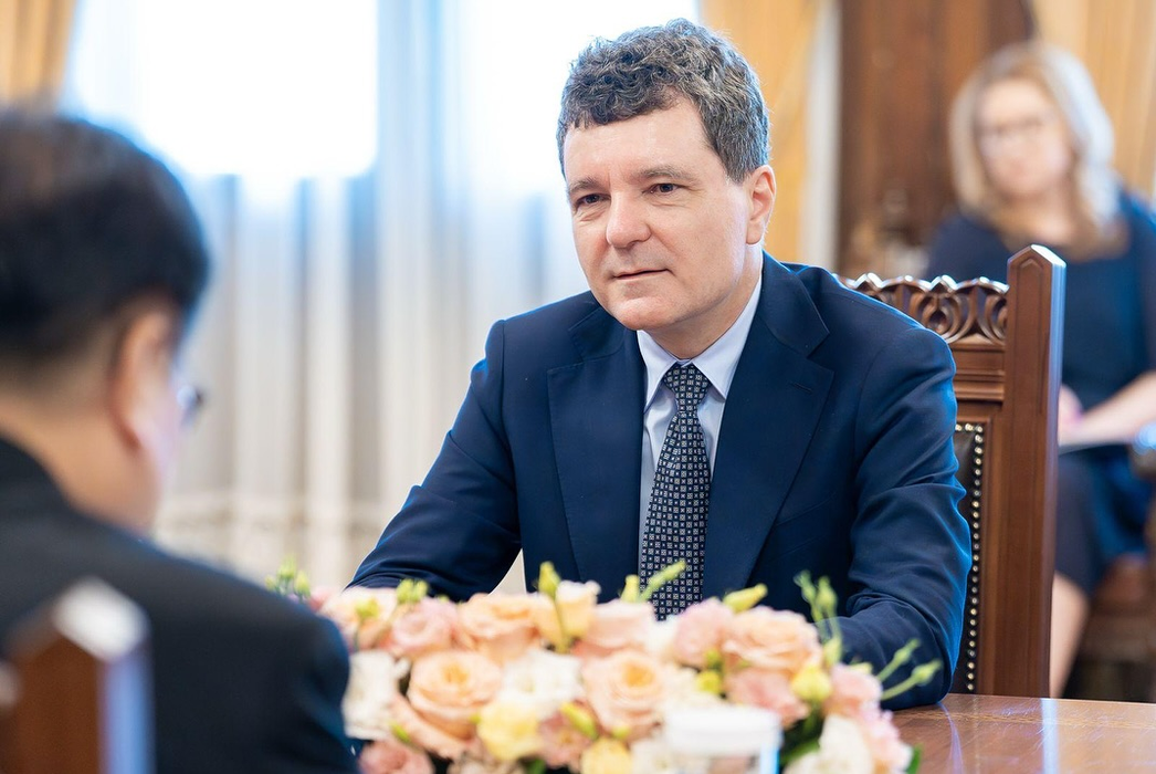 Soacra lui Nicușor Dan afectată de măsurile de austeritate. Ce pensie va primi după ce s-a retras din învățământ