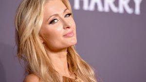 Noaptea ghinionului! Paris Hilton și-a pierdut un inel de două milioane de dolari în club!