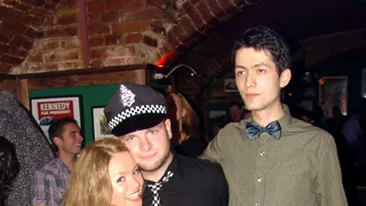 Anya, autograf de un leu!