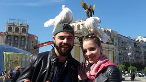 IMAGINI ÎN PREMIERĂ cu Ilinca şi Alex Florea în Ucraina. S-au rugat să câştige ”Eurovisionul”, iar tradiţia spune că… aşa va fi!