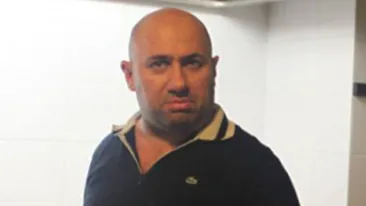 Chef Scarlatescu tace si face! S-a despartit de fata barosanului din Giurgiu si s-a cuplat cu sosia ei. Tot la satene tinere trage