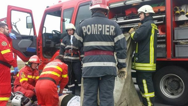 Un bărbat de 74 de ani, accidentat pe o trecere de pietoni, în Capitală. Medicii îl resuscitează