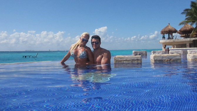 Anda Adam si Victor Slav s-au bronzat in plina iarna in Cancun! Vezi cum s-au distrat in Mexic
