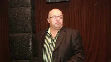 Axinte sare la gatul lui Smiley si ii contesta calitatile artistice. Florin Petrescu: Nu justifica banii pe care ii incaseaza