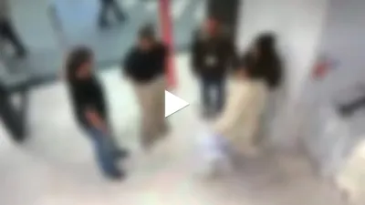 Două tinere au fost reținute după ce au furat haine dintr-un magazin din Capitală și au agresat două angajate