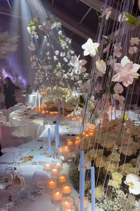 Decorul a fost asigurat de florăria Iris. sursă - social media