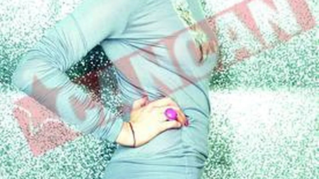 Laura Cosoi, terorizata de fratele ei de patru ani