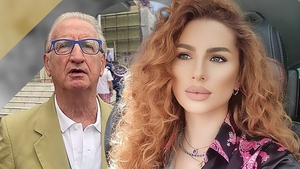 Acuzată că ar fi escrocat un italian, Simona face dezvăluiri senzaționale! ”Îmi făcea masaj la tălpi!” + ”A spus că se omoară!” + A refuzat un Bentley