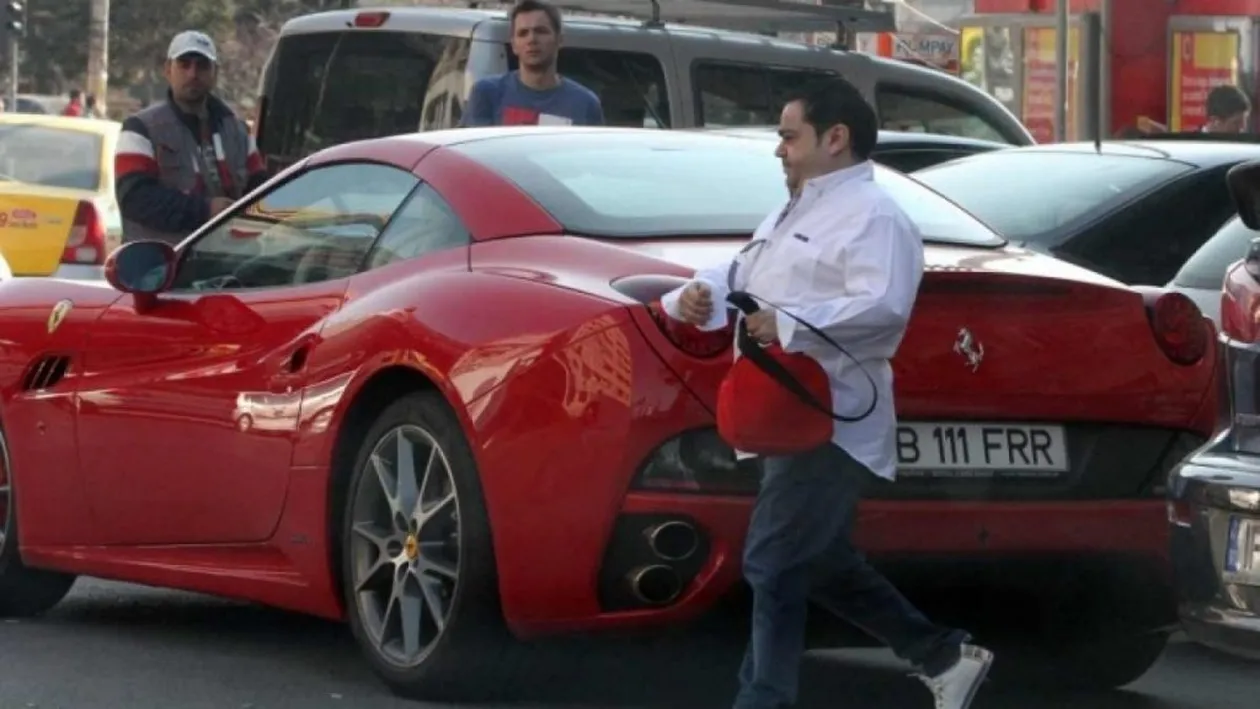 Boss de boss și pe șosele! Adrian Minune „și-a tras” bolid de peste 350.000 de euro. Primele imagini cu bijuteria pe patru roți