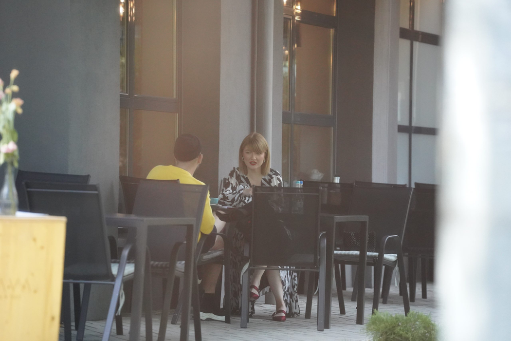 Alexandra Ungureanu și amicul ei, actorul Cătălin Anchidin