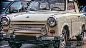 Nu e o glumă! Cu cât se vinde în 2025 un Trabant vechi de 34 de ani