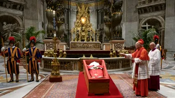 Ce este „piatra oamenilor simpli” din care mormântul Papei Francisc este făcut: „Un ultim dar, o ultimă surpriză”
