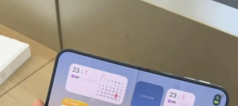 Primii utilizatori de iPhone Duo care reclamă ecrane crăpate după mai puțin de 20 de deschideri