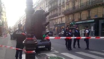 Explozie în Paris! Turnul Eiffel a fost evacuat