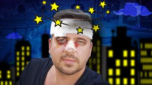 Moștenitorul familiei Cășuneanu și-a găsit “nașul” după ce i s-au aprins călcâiele după o tipesă. “Fabulosul Costeluș” și-a primit “somn” de la un bad-boy de oraș!