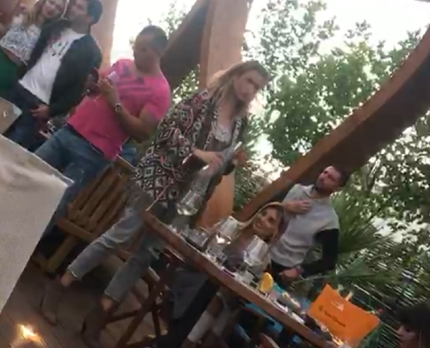 Cătălin Cazacu își încearcă norocul cu senzuala asistentă TV
