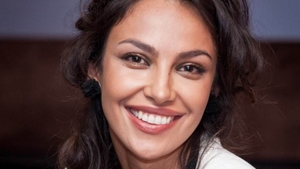 Imaginea pe care fanii nu se aşteptau să o vadă niciodată! Mădălina Ghenea şi Inna, in cea mai haioasă fotografie
