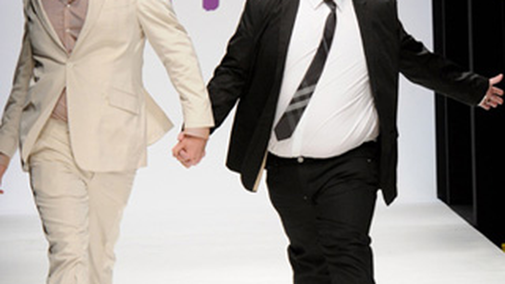 David Walliams si James Corden, sarut frantuzesc la un show caritabil