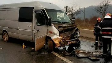 Accident cumplit în Hunedoara! Unul dintre șoferi a murit pe loc