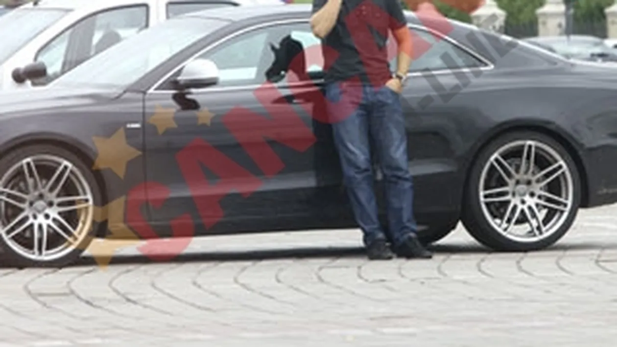 A facut bilute in fata Casei Poporului