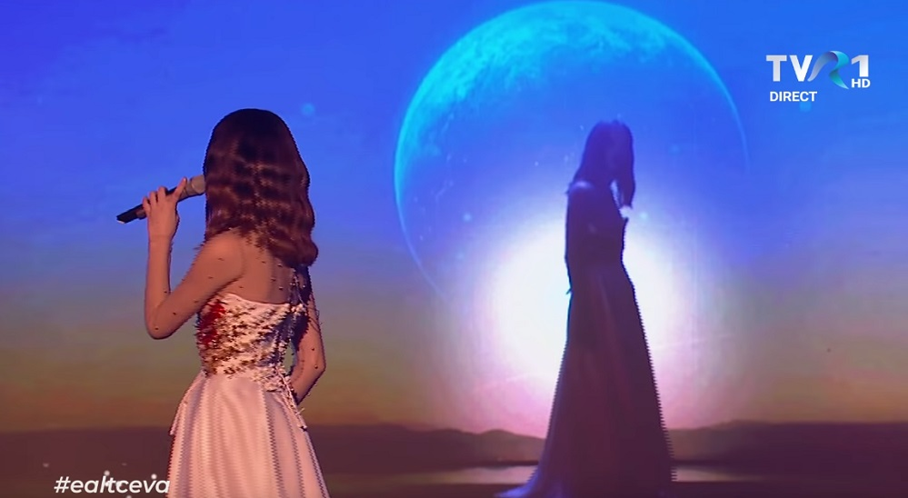 Detaliul intim observat de un telespectator TVR! Roxen a comis gafa anului azi-noapte, în finala Eurovision România 2020