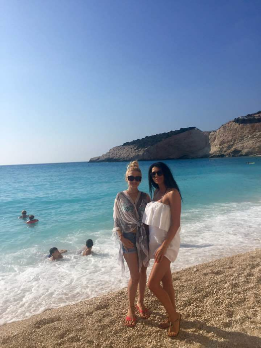 A înflorit după divorţ! La un an şi jumătate de la separarea de TIBOR SELYMES, DANA este mai sexy ca niciodată!