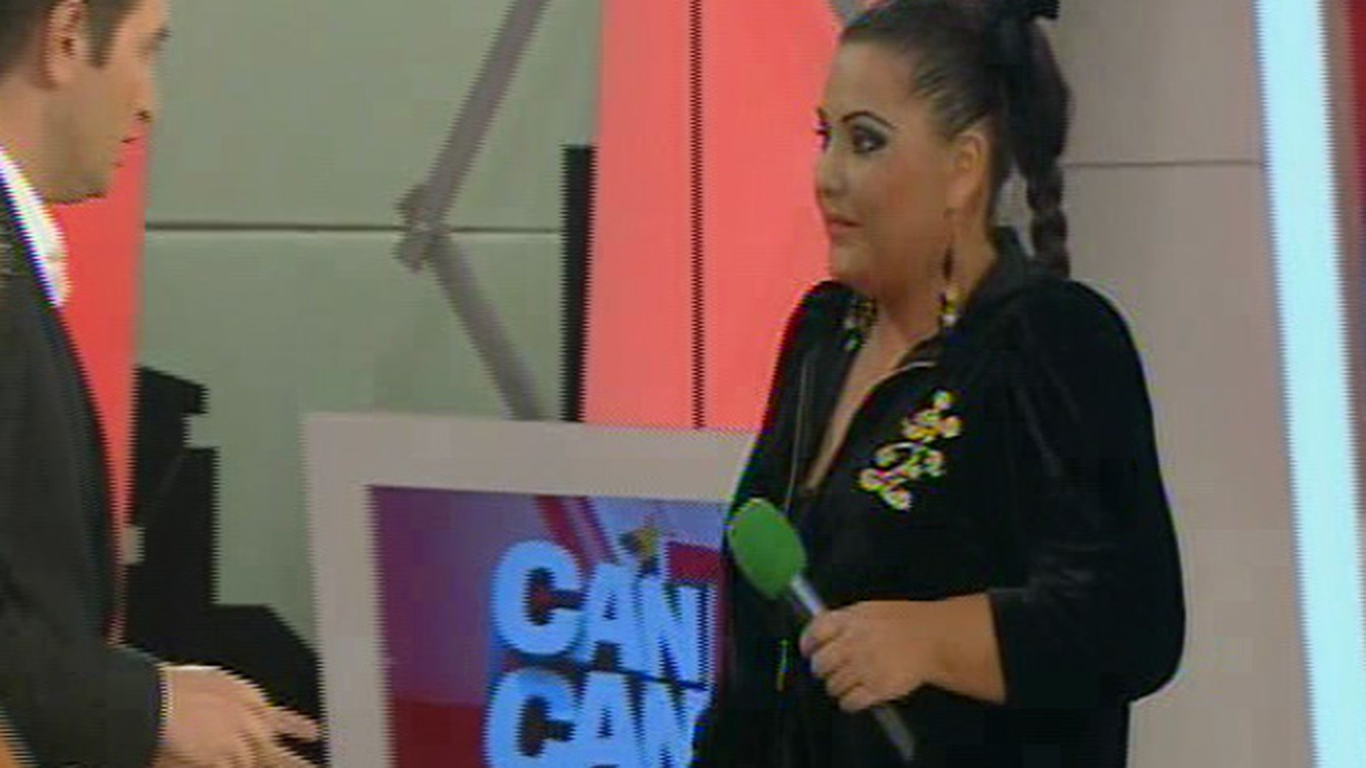 Kilogramele in plus au adus-o in pragul disperarii, Bianca Rus a izbucnit in plans la CANCAN TV si a recunoscut ca s-a ingrasat 30 de kg in ultimii doi ani! Ce dieta ii recomanzi?
