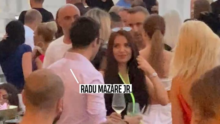 Tânărul și iubita au petrecut în club acum două weekenduri