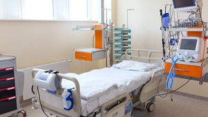 Imagini devastatoare! Cum sunt depozitate cadavrele într-un spital din SUA. Unitatea medicală a fost copleșită de numărul mare de decese