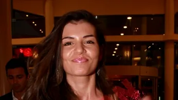 Monica Columbeanu n-a fost primita in salonul de infrumusetare din cauza unui preot!