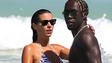 Are acasa o BOMBA SEXY, dar ii plac PETARDELE din Romania! Cu ce romanca a fost prins Bacary Sagna in Mamaia