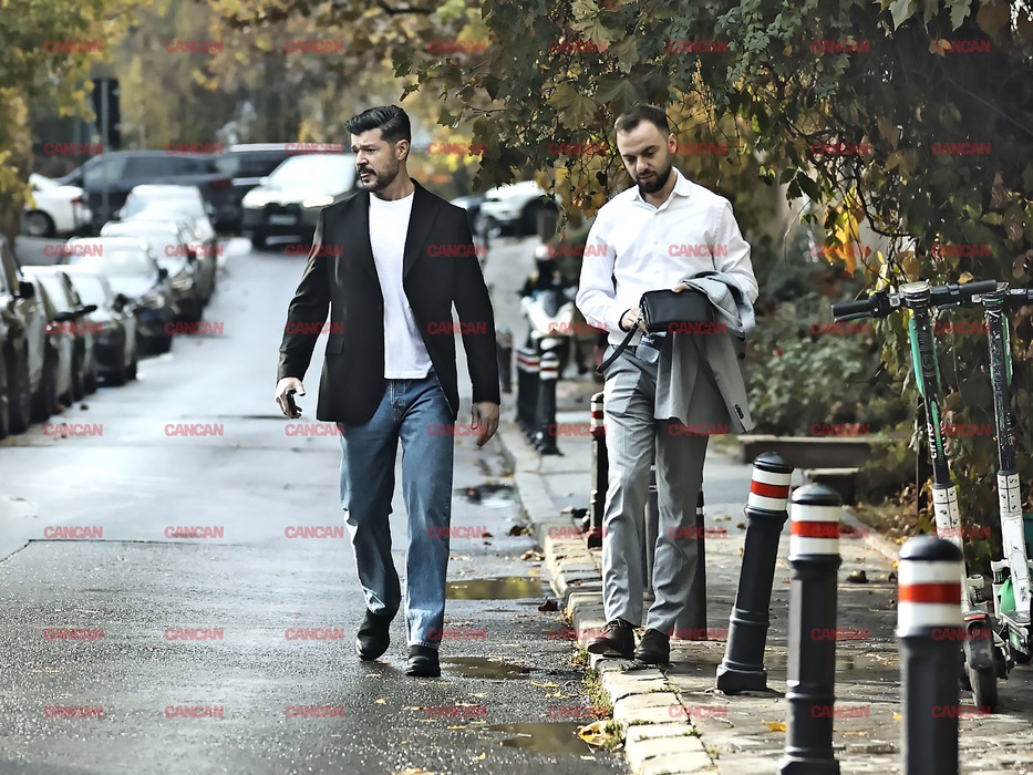 Plimbare de afaceri, dar Victor pare cu gândul la Selina