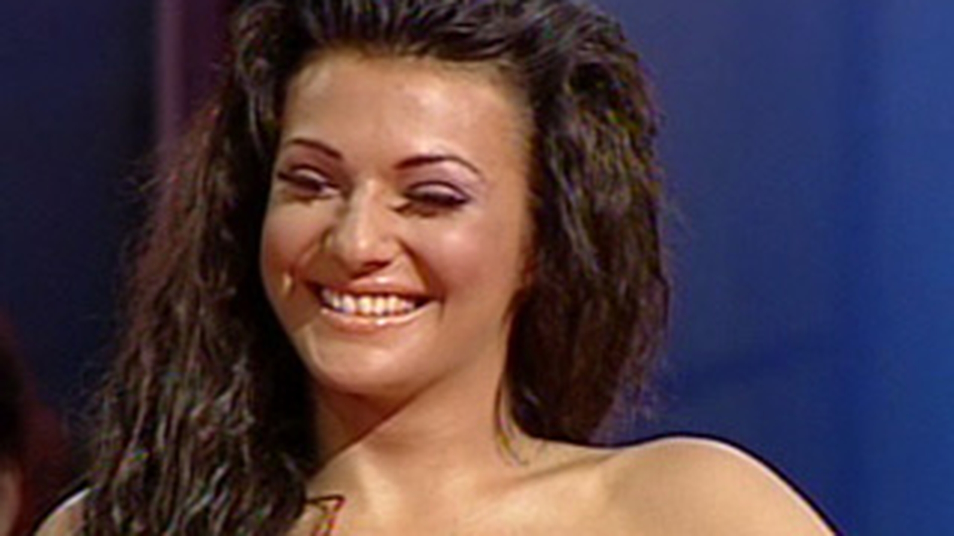 Dansatoarea de la "Romanii au talent": "M-am apucat de dans la bara la 16 ani, dupa ce tatal meu a murit si am fost nevoita sa fiu stalpul familiei "