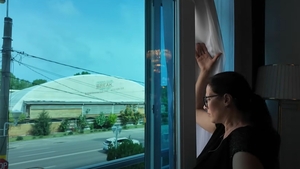 Pentru 364 lei, George din București a rezervat o cameră într-un hotel 4* din Mamaia. Când a vrut să iasă pe balcon, surpriză! Ce era "balconul", de fapt