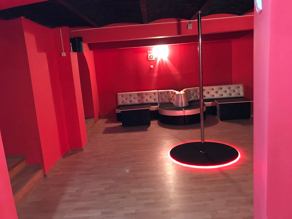 Clubul din Caracal, aflat în proprietatea Primăriei