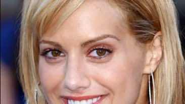 Brittany Murphy, doborata de gripa porcina?