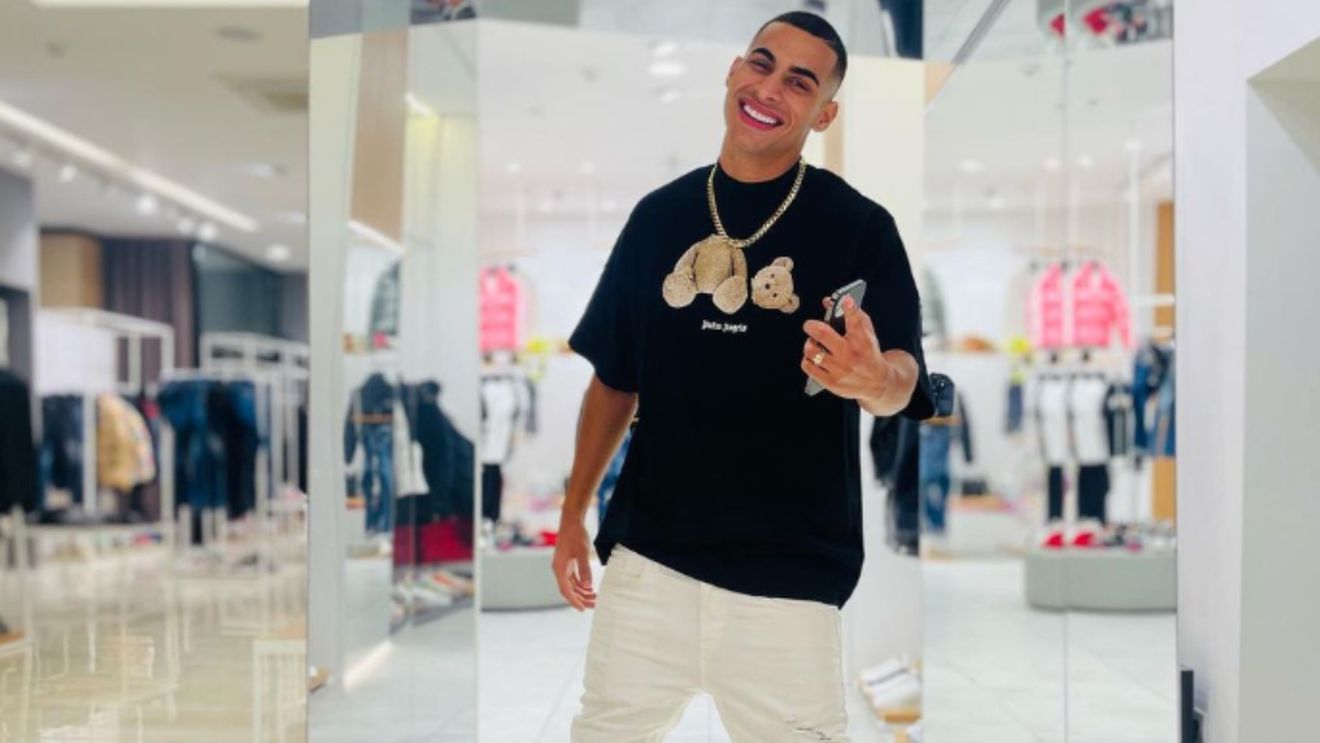 Care este numele real al lui Gheboasă. Ce scrie, de fapt, în buletinul artistului