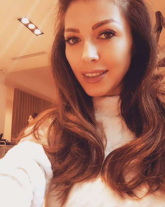Primele poze cu ILINCA VANDICI gravidă!