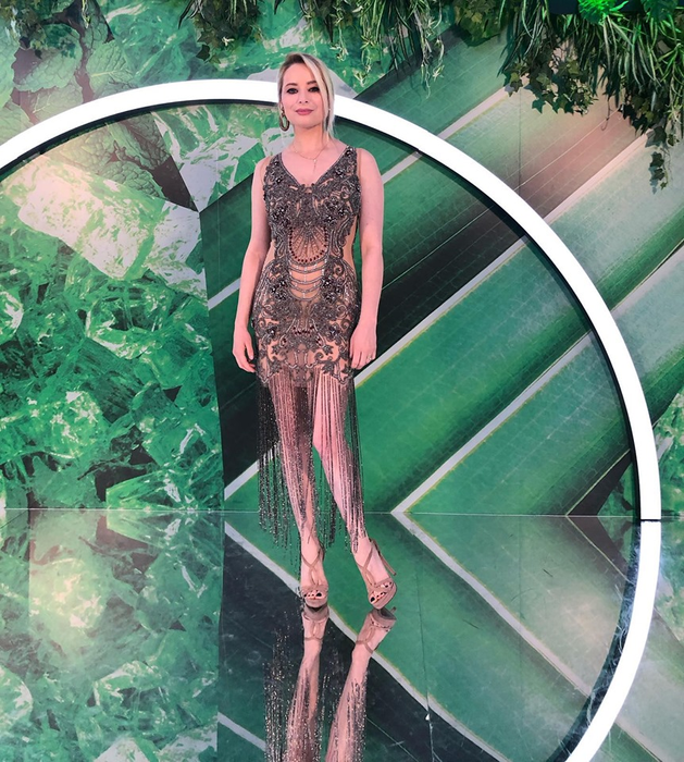 Cum arată Laura Cosoi la un an după ce a născut. Vedeta a pozat sexy ca pe vremuri