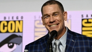 John Cena vorbește deschis despre cele două transplanturi de păr. „Mi-au schimbat complet viața”