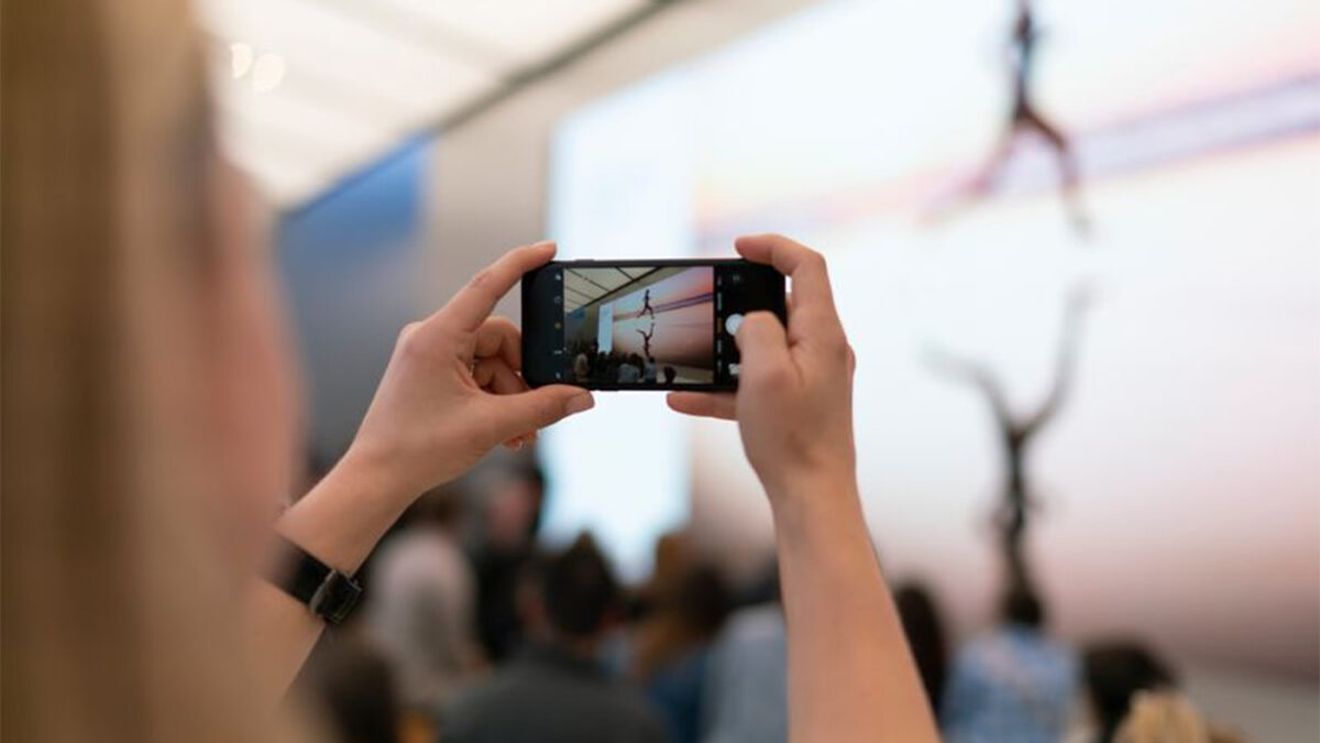 Ce nu trebuie să fotografiezi niciodată cu smartphone-ul. Ezotericii susțin că urmările pot fi foarte grave