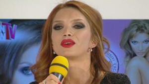 Cristina Spătar revine in muzică, la un an de când a născut! Uite cât de bine arată solista: "Totul se poate cu voinţă"