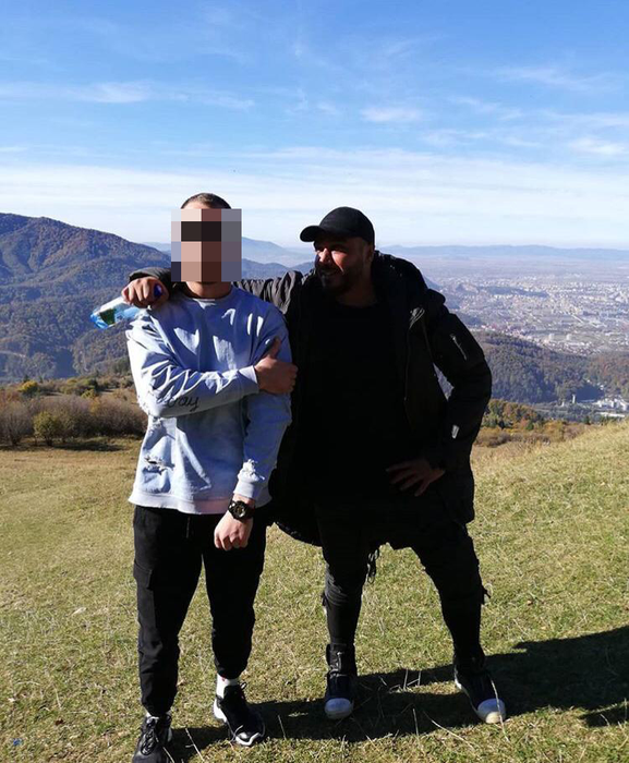 Musculosul de la ”Burlăcița”, pe munte cu amicii, în timpul "arestului la domiciliu"