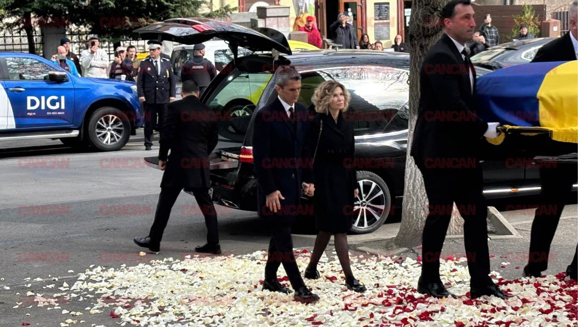 Mircea Lucescu, pe ultimul drum. Imagini copleșitoare de la ceremonia în care lumea fotbalului își ia adio de la un titan