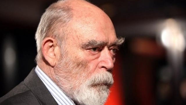 Ultima ieşire în public a lui MIRCEA ALBULESCU! Marele actor s-a dus la spital să moară acompaniat de un cor de claxoane şi înjurături!