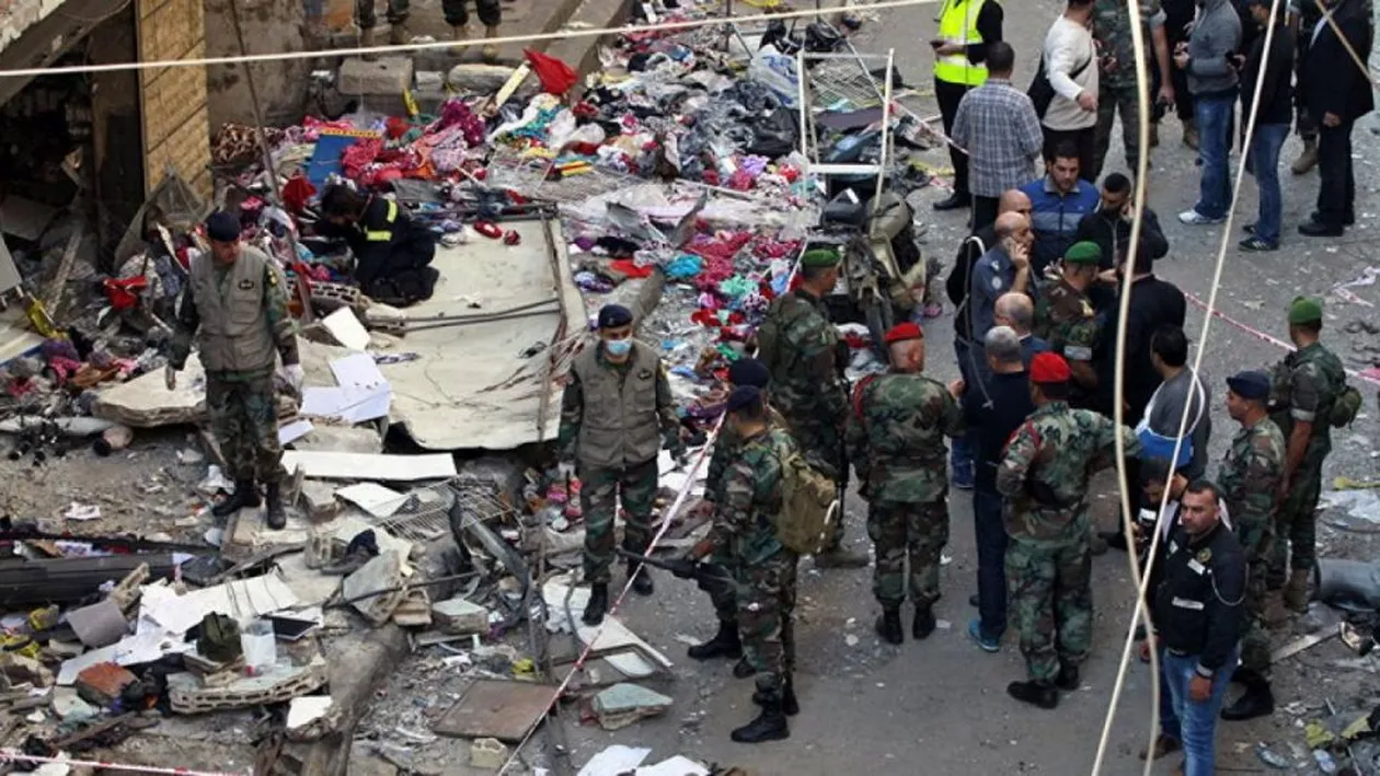 Restaurant vizat de teroriști! Cinci oameni au murit după explozie!