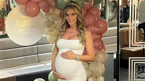 Danielle Lloyd  a născut o fetiță. Modelul de 37 de ani a așteptat mulți ani acest moment