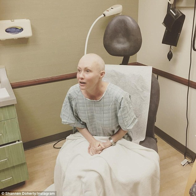 Cum arată BRENDA din „Beverly Hills” după ce a terminat chimioterapia. Shannen Doherty este acum total schimbată!