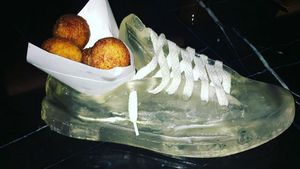 Au încercat să fie inventivi, dar nu prea le-a reuşit Acestea sunt cele mai ridicole feluri de mâncare servite de restaurante în 2016