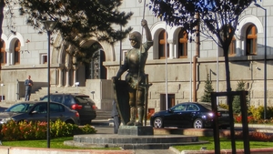 Povestea teribilă a pompierului Pandelică. Clădirea celei mai bogate Primării din România pare blestemată!